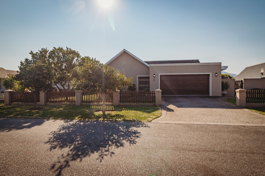 3 Bedroom Property for Sale in Kraaibosch Country Estate Western Cape